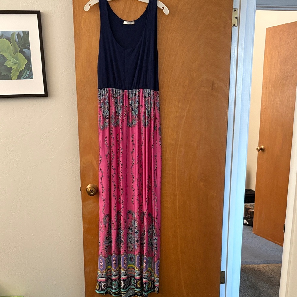 Chic Navy and Pink Patterned Maxi Dress